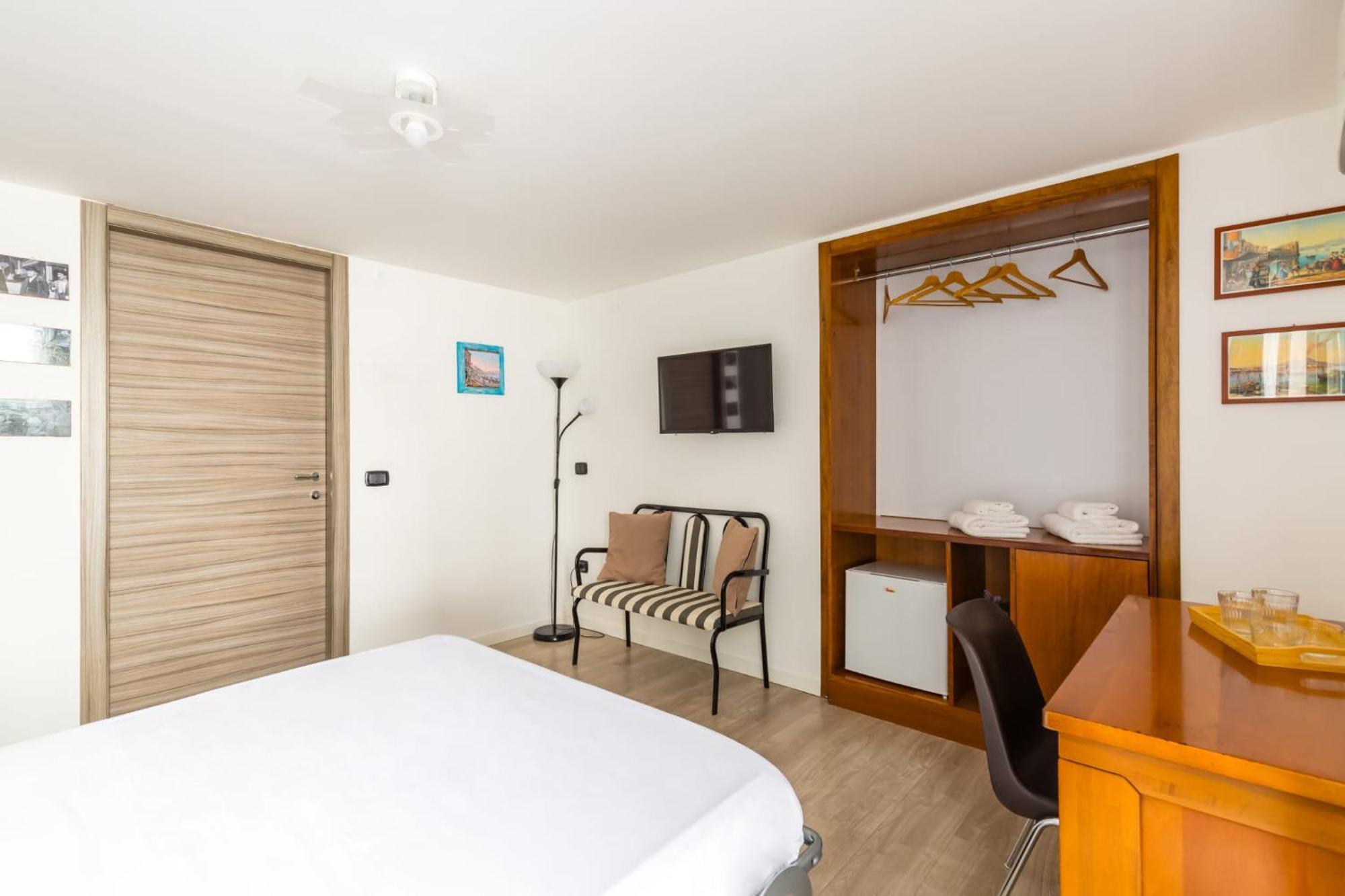 B&B Antica Napoli Εξωτερικό φωτογραφία